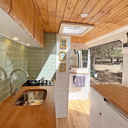 אתר קמפינג Tenerife Glamping Camper With Bathroom לוס כריסטיאנוס